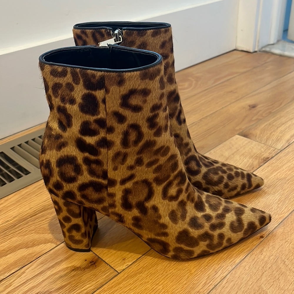 Marc Fisher LTD Calf-Hair Ulanily